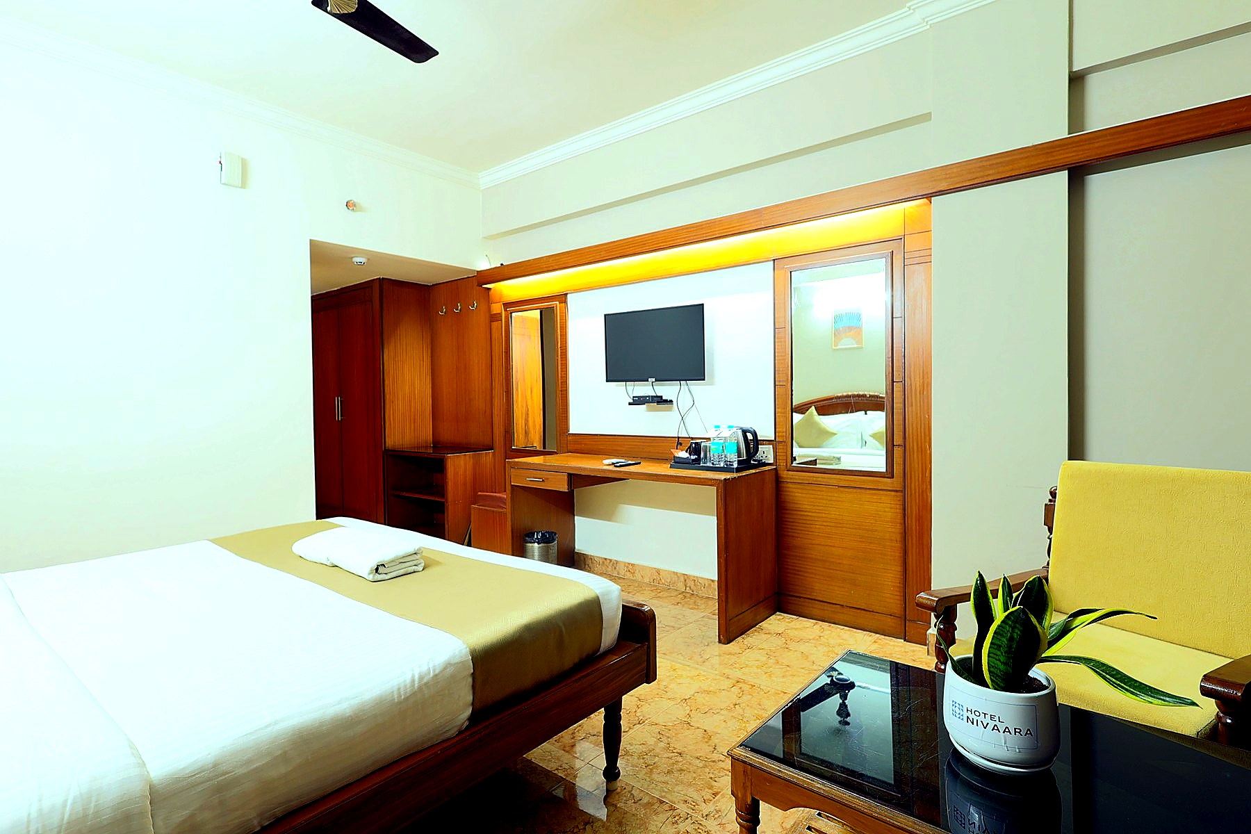 Premium room with work desk and mirrored wardrobe