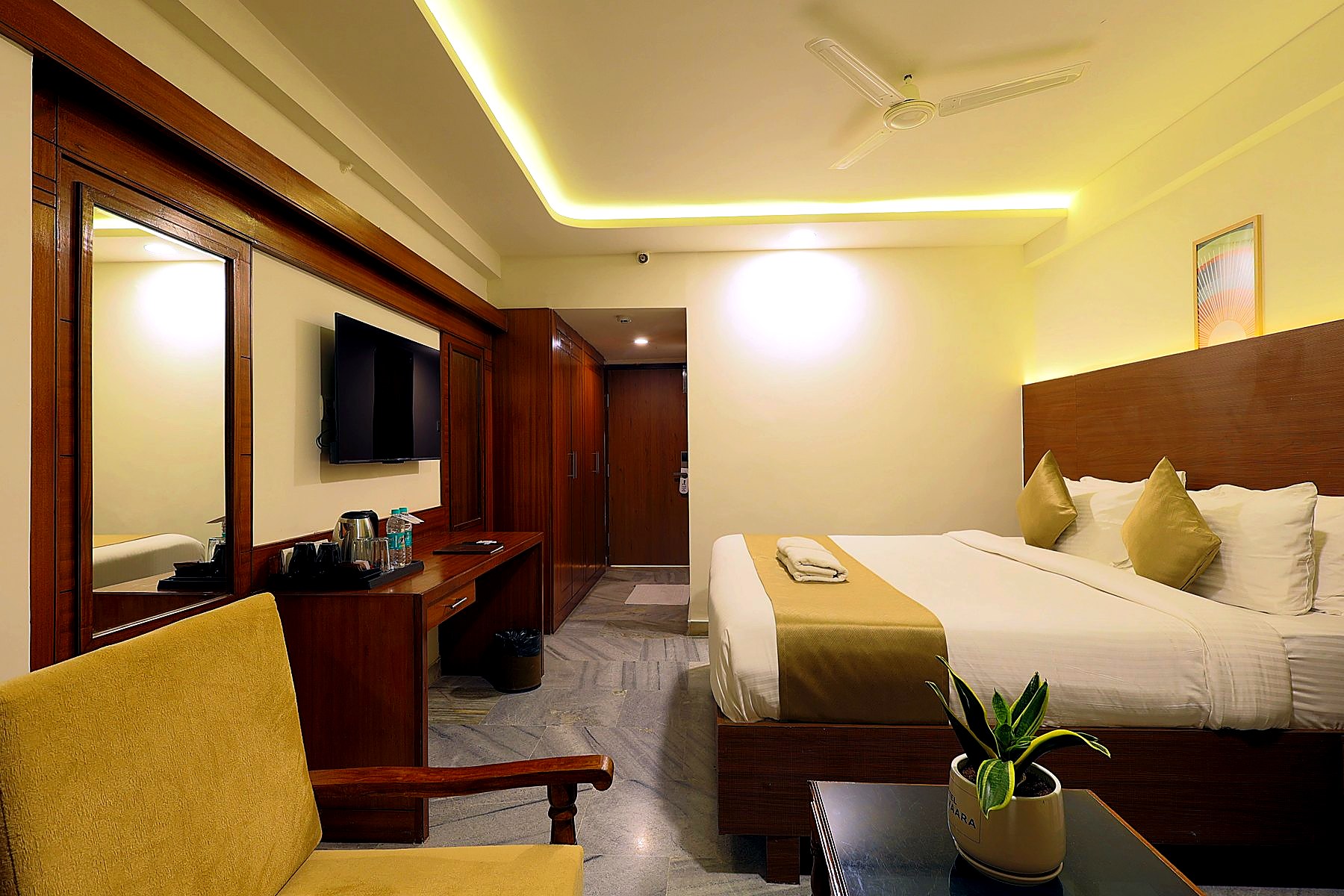 Premium Executive room with full-length mirror